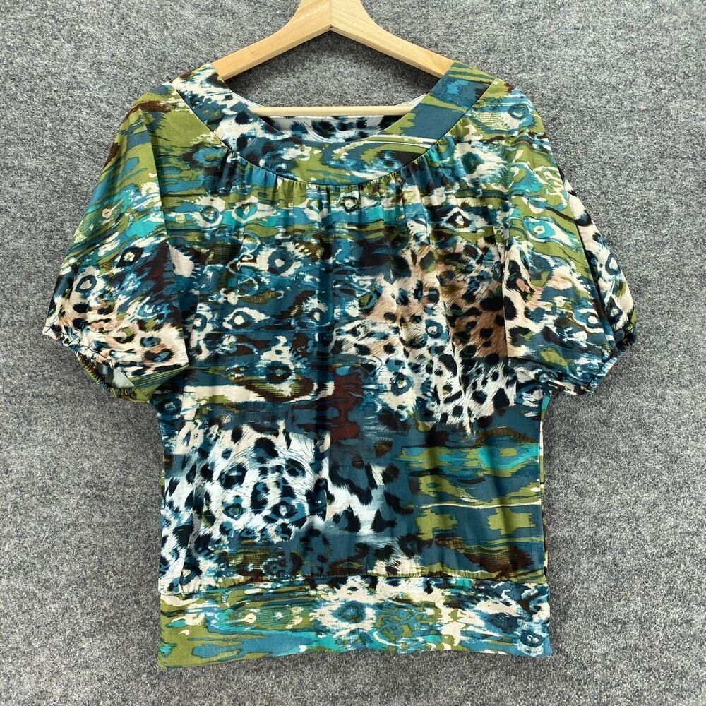 Weavers Blouse Women M Medium Blue Animal Print Short Sleeve Round Neck Casual